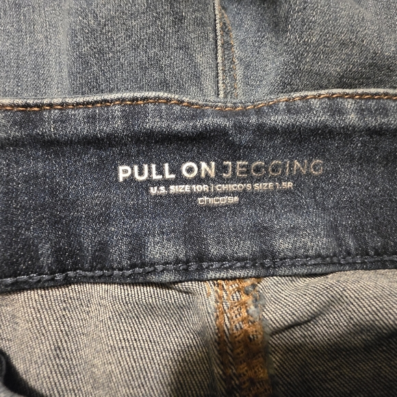 Chico's Pull-On Blue Denim Jeans Jegging Women's Size 1.5 (10) - Picture 3 of 8
